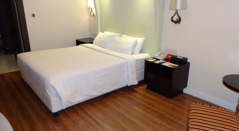 Hotel Savera